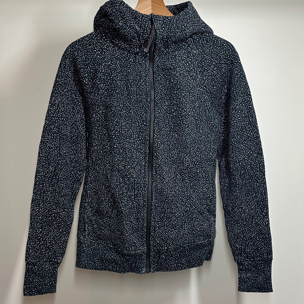 Lululemon Scuba‎ Hoodie Light Cotton Fleece
Night View White Black - Picture 5 of 12
